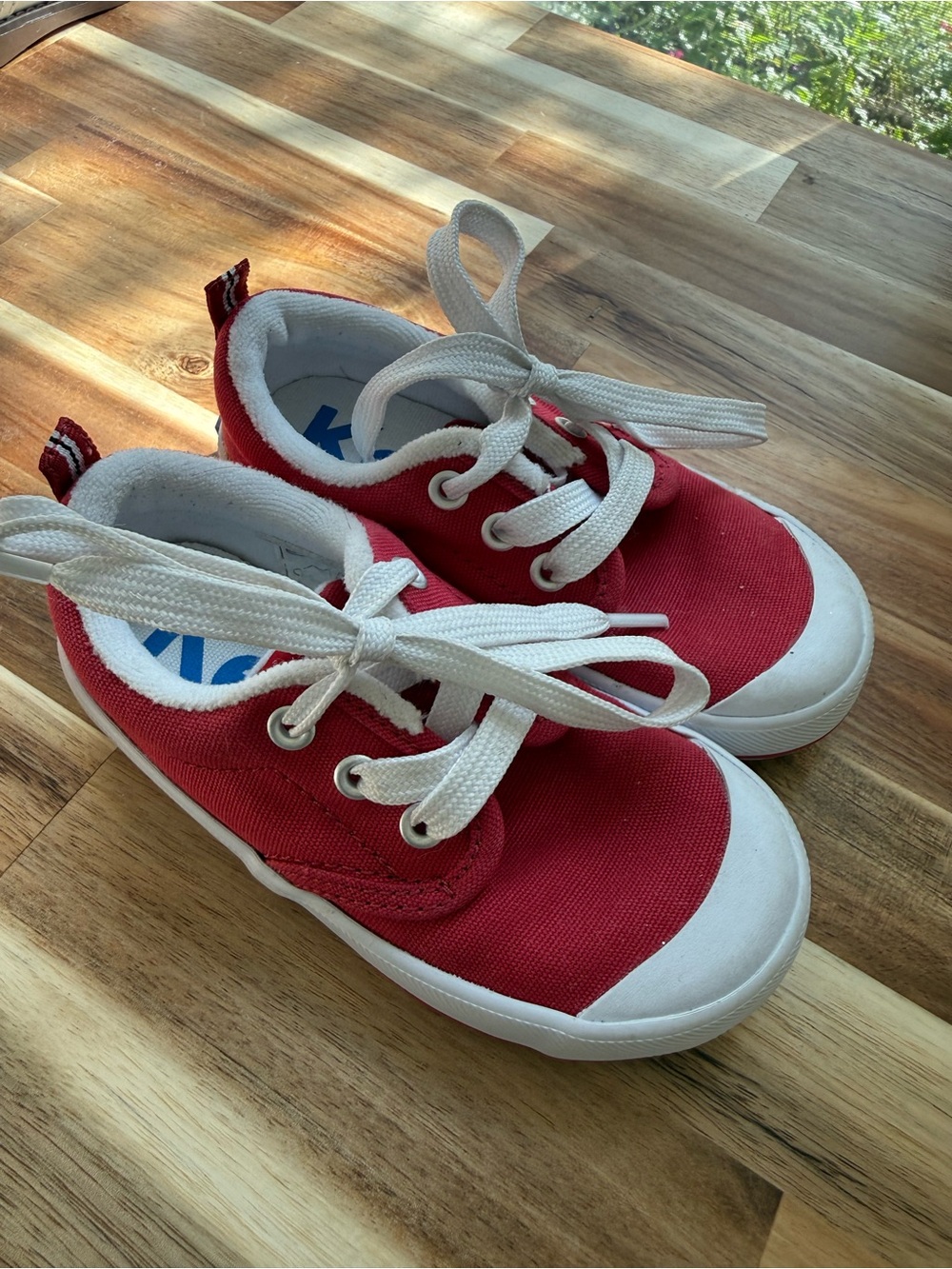 Kids Red Graham Canvas shoes size toddler 7.5